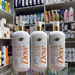 Dove Glow Recharge 3% Vitamin Body Wash