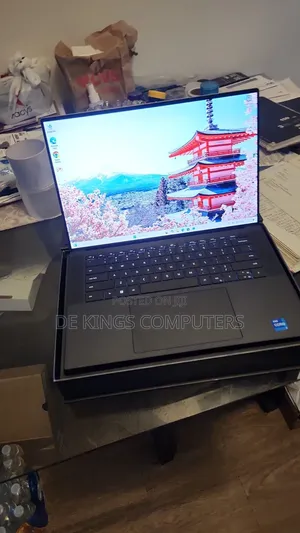 New Laptop Dell XPS 15 16GB Intel Core i7 SSD 512GB