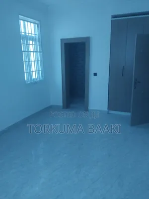 3bdrm Penthouse in Dantata Estate, Gwarinpa for rent