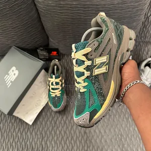 New Balance 9060 Aesthetic Gym Sneakers