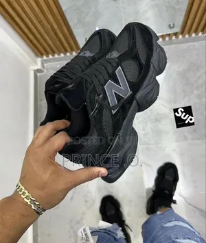 Skin Black NBC Sneakers