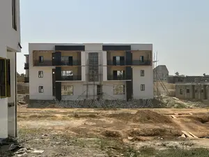 3bdrm Block of Flats in Idu Industrial for sale