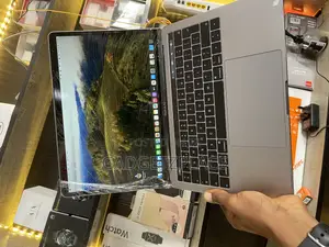 Laptop Apple MacBook Pro 8GB Intel Core I5 SSD 256GB