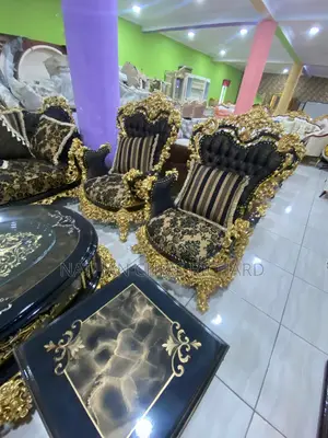 Luxury Set Is the Language
