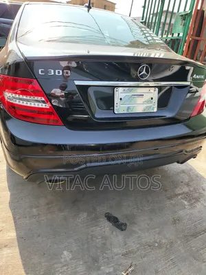 Mercedes-Benz C300 Luxury 4Matic Sedan AWD (3.5L 6cyl 7A) 2013 Black