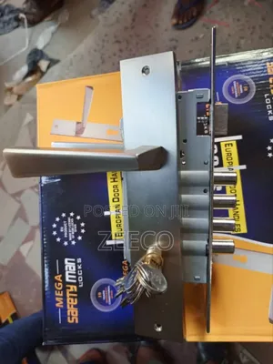 Handle Door Key With Bullet Engine