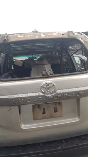 GX460 2015 Back Windscreen Glass Available Now