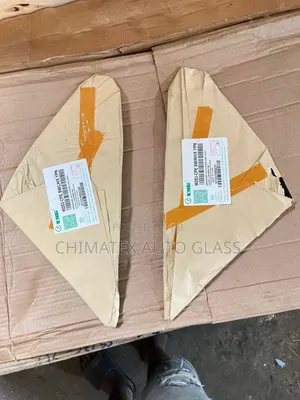 Glc300 2017 Rear Body Vent Glass Available We Deliver