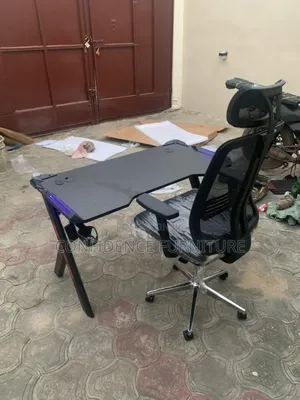 Game Table With Quality Ergonomic Mesh Chair