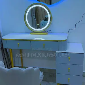 Dressers / Dressing Mirror/ Mirror Console / Vanity Table