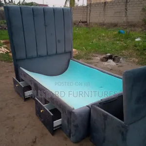 Quality 4x6ft Padded Bedframe With Drawers Under the Frame