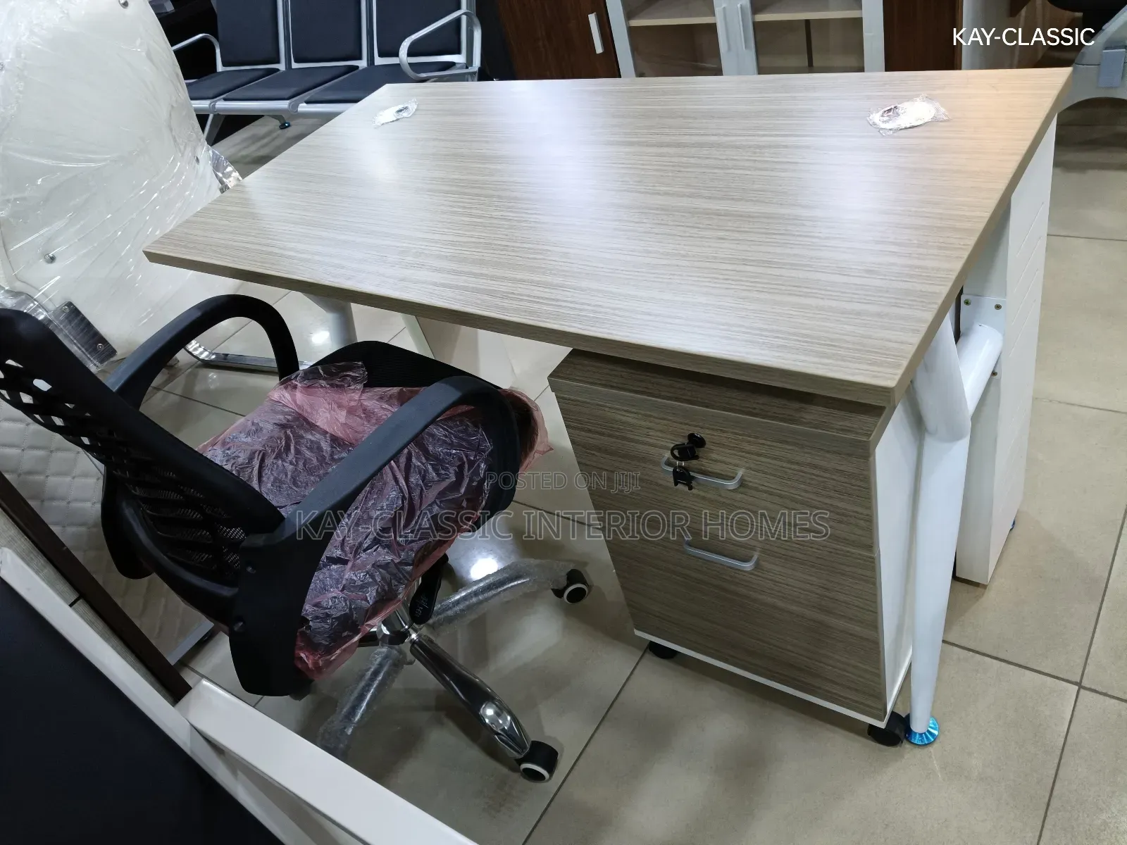 Unique Study Table 1.2mt,