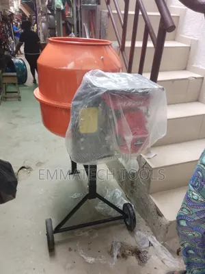 Engine 200 Liter Concrete Mixer