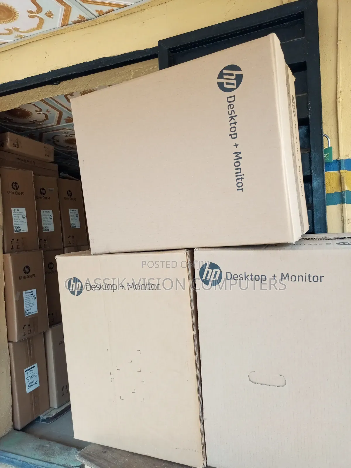 New Desktop Computer HP 280 G3 4GB Intel Core i3 SSD 1T