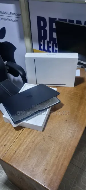 Laptop Apple MacBook Air 2022 M2 8GB Apple M2 SSD 256GB