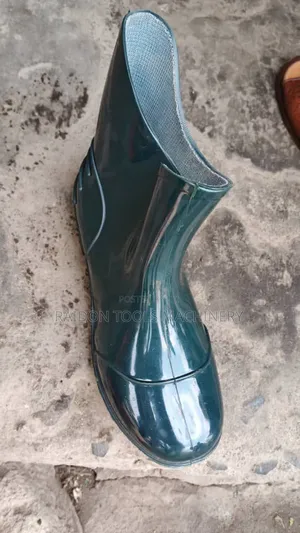 Short Rain Boots