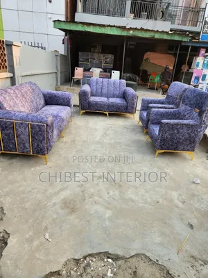 Luxury Sitting Room Sofa Made With Topnotch Materials