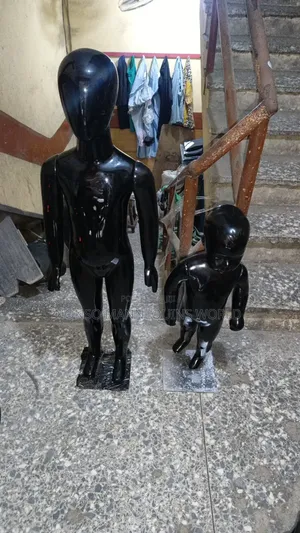 Age 4 To 6/7 Years Old Unisex Glossy Black Kids Dummy