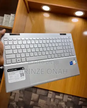 Laptop HP Pavilion X360 8GB Intel Core I5 SSD 256GB