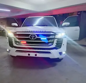 Toyota Land Cruiser 2007 White