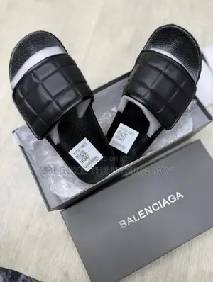 Best Quality BALENCIAGA Slippers Palm Vendor Importer