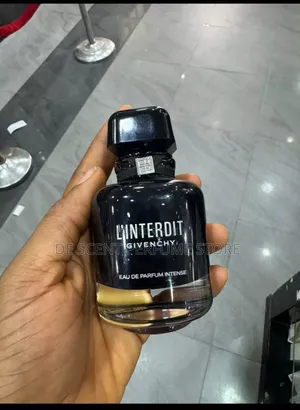 L, Interdit Givenchy