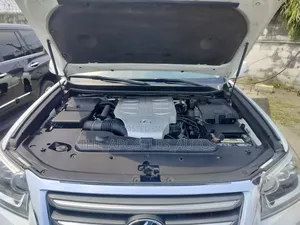 Lexus GX 460 Luxury 2017 White