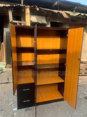 Well Furnished ,Best Quality 4x6 Wardrobe With Two Drawers