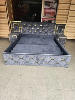 Modernized 6by6 Bed With Two Side Drawers.