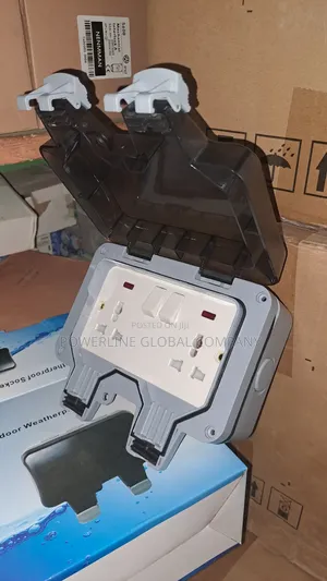 Waterproof Industrial Socket for Homes/ Offices/ Companies