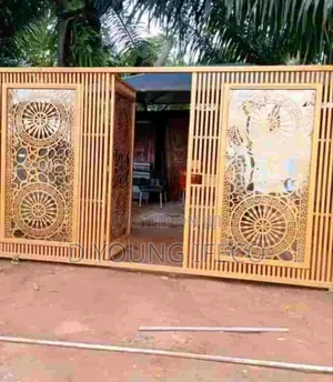 Latest Golden Rolling Gate