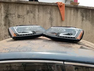 Set Of Head Light Jetta 6 2013