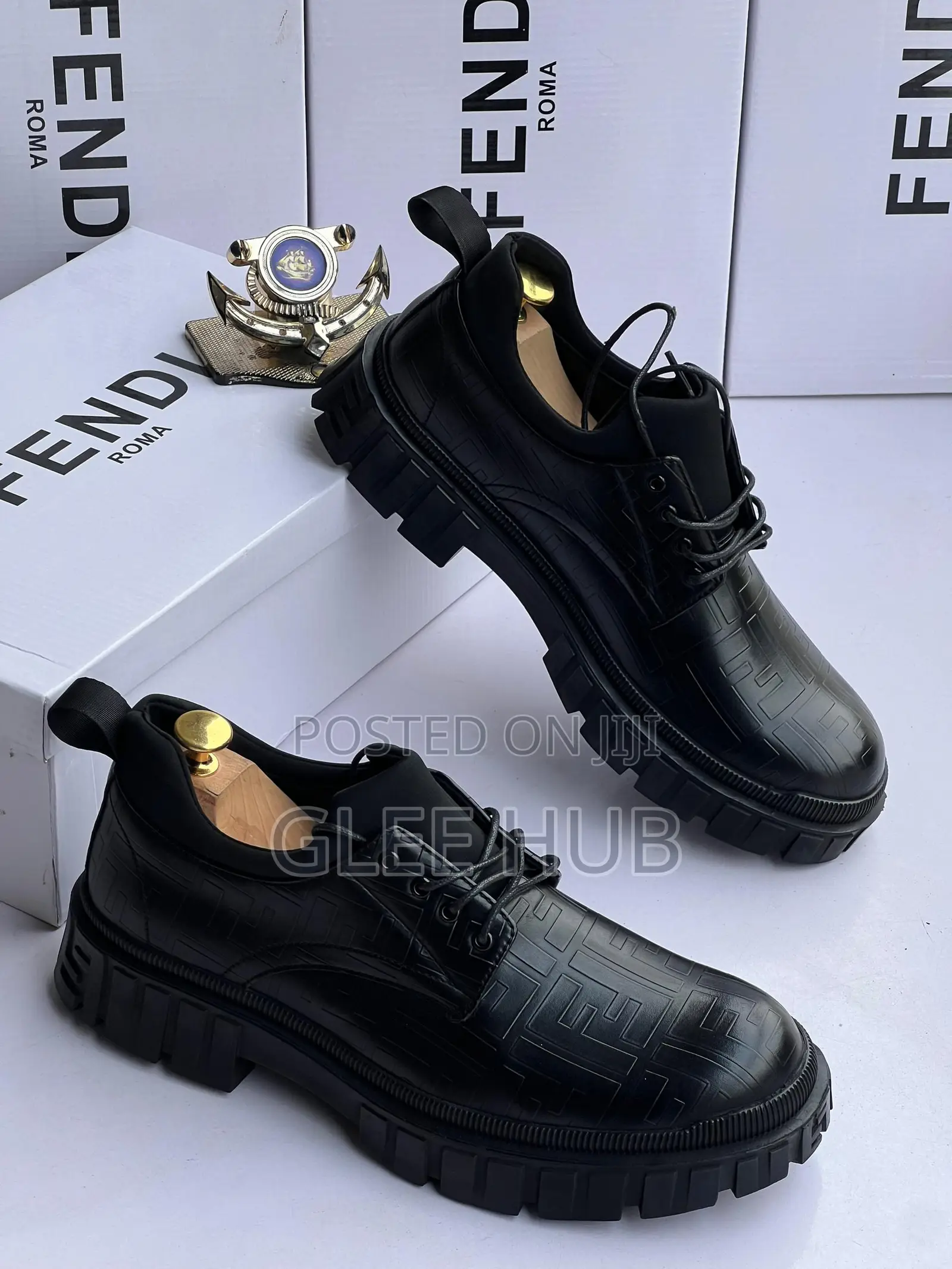 FENDI Patterned Matte Shoes