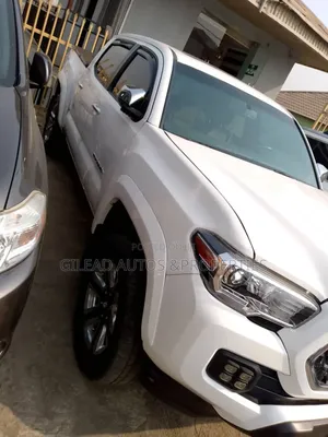 Toyota Tacoma Limited 2017 White