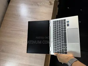 Laptop HP EliteBook 830 G9 16GB Intel Core I5 SSD 256GB