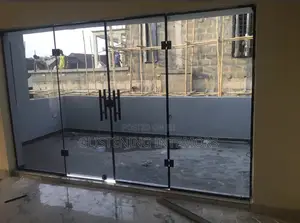 Frameless Door With A 10mm Glass Tempered Glass