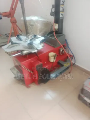 Wheel Balancer Machine