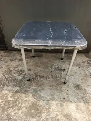 Restaurant/ Canteen Plastic Table With Metal Legs