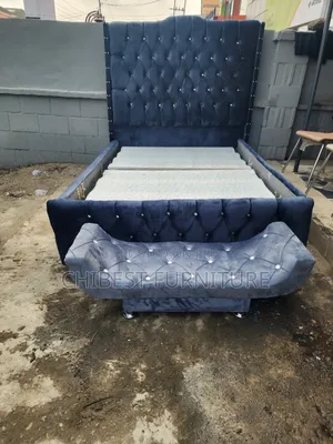 Padded Grey 4.5by6 Bed Set.
