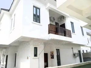 5 Bedroom Duplex That Allows Party