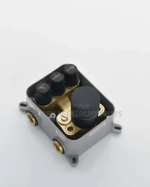 Button Conduit Shower Black