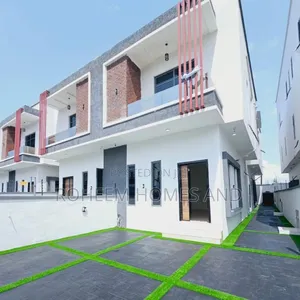 4bdrm Duplex in Secured Area, Chevron for sale