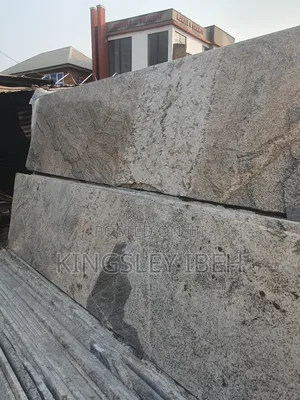 Granite Champagne Gold for Staircase and Kitchen Top
