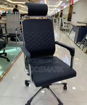 Swivel Office Chair With Headrest.