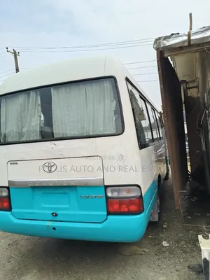Toyota Coaster 2015