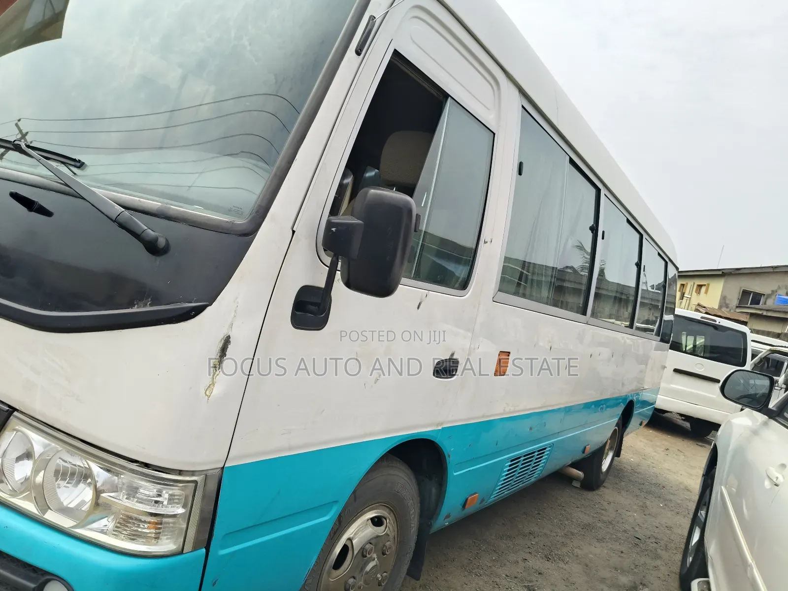 Toyota Coaster 2015