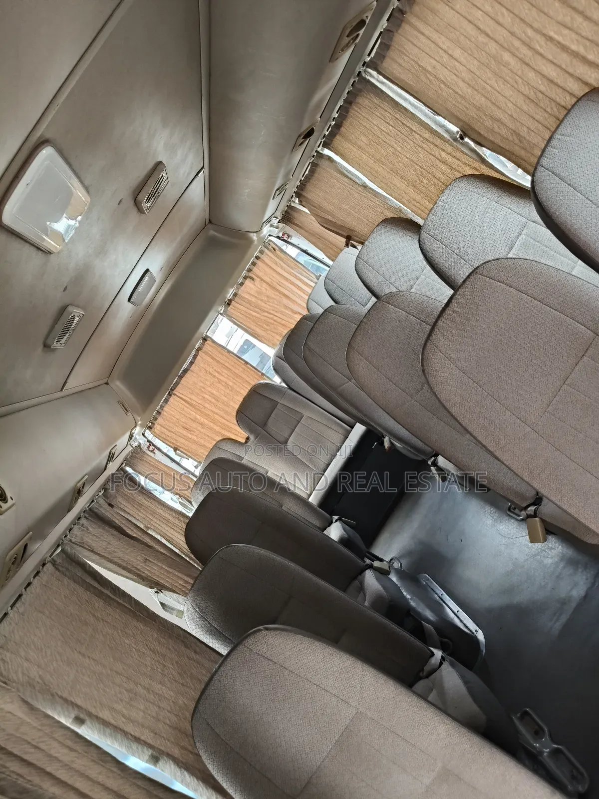 Toyota Coaster 2015