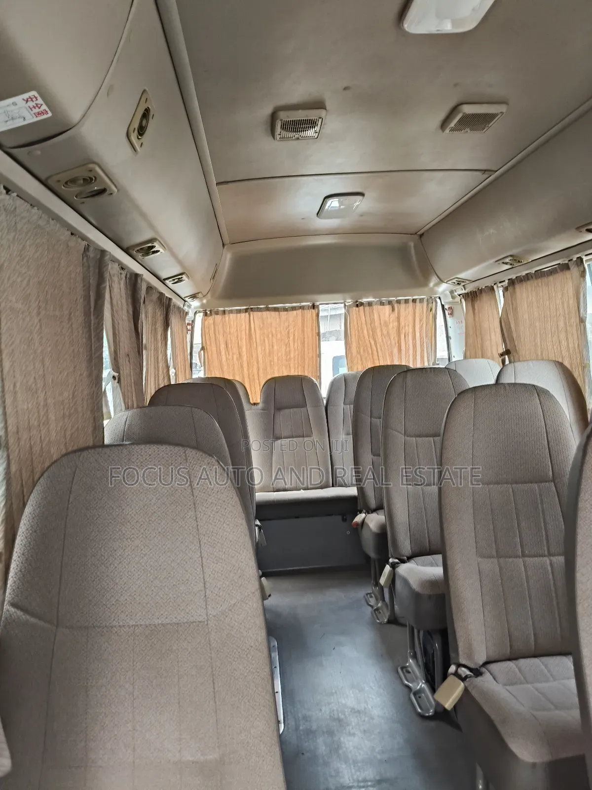 Toyota Coaster 2015