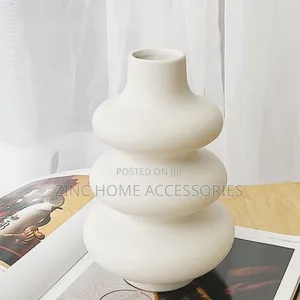 Ceramic Ribbed Abstract Flower Vase