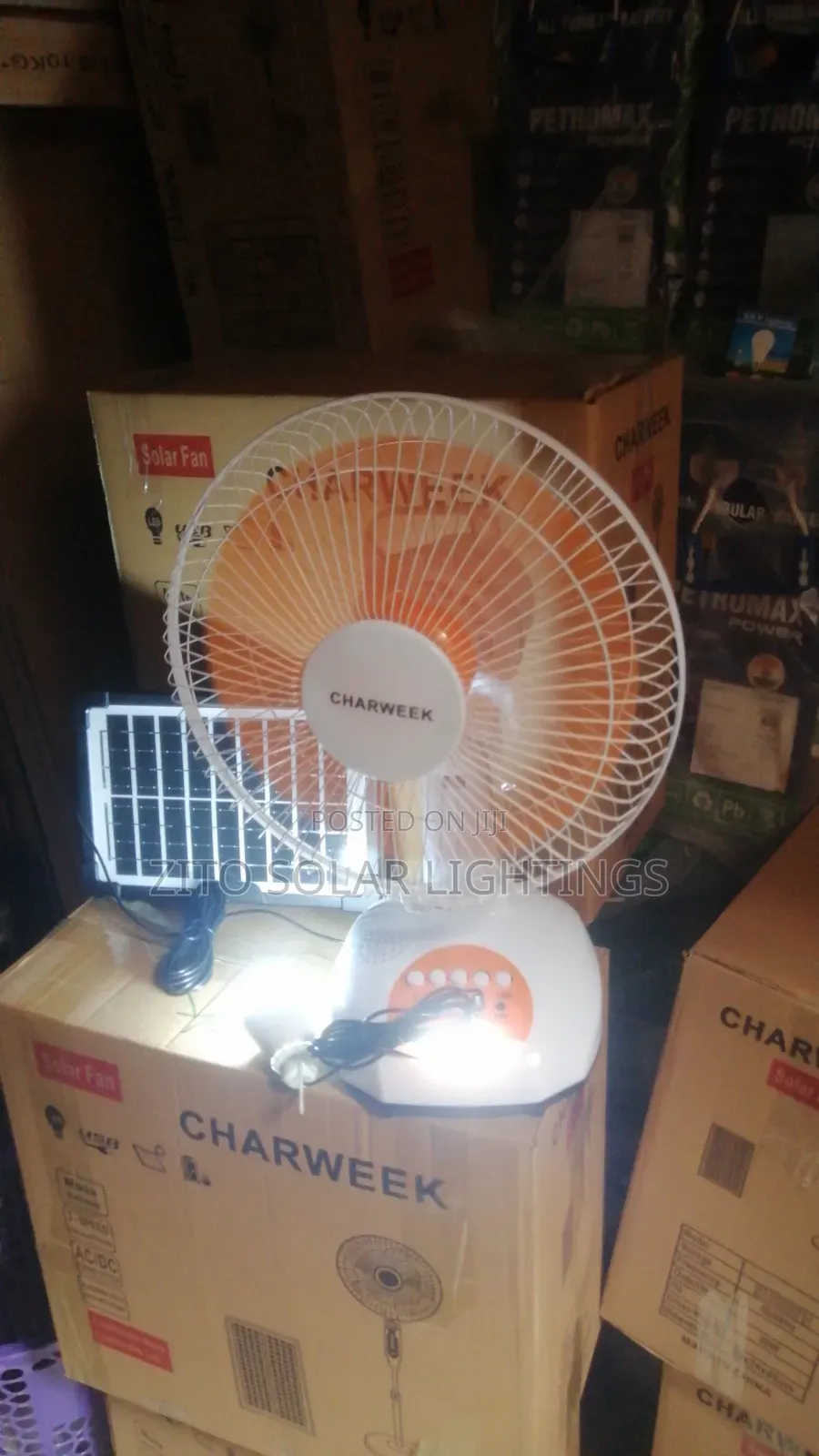 Rechargeable/Solar Table Fan